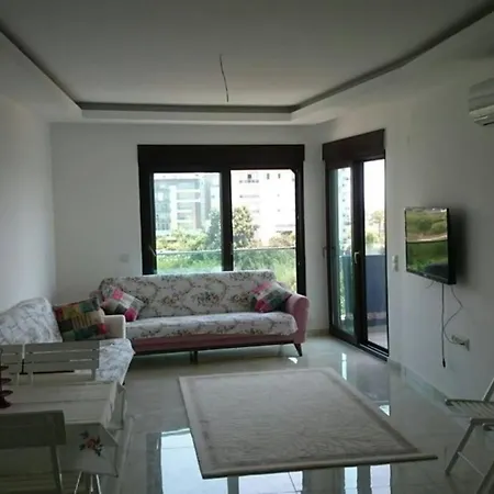 Alanya Muhtesem Deniz Ve Doga